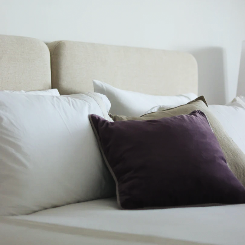 Cama e Cabeceira Estofada (190x210cm) Double