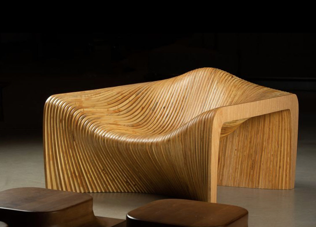 Poltrona Design em Madeira de Pinho Riga Duna