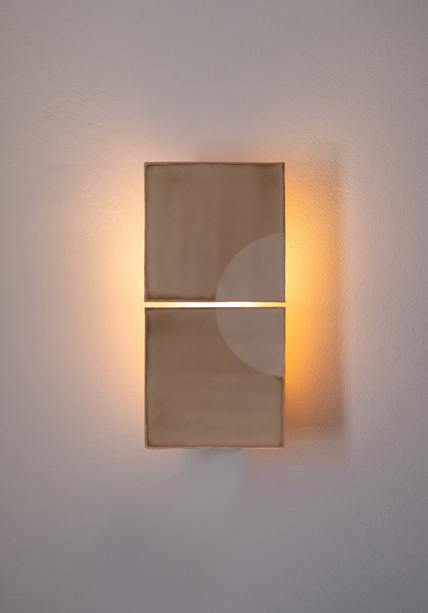 Candeeiro de Parede em Cerâmica Tiles Moon