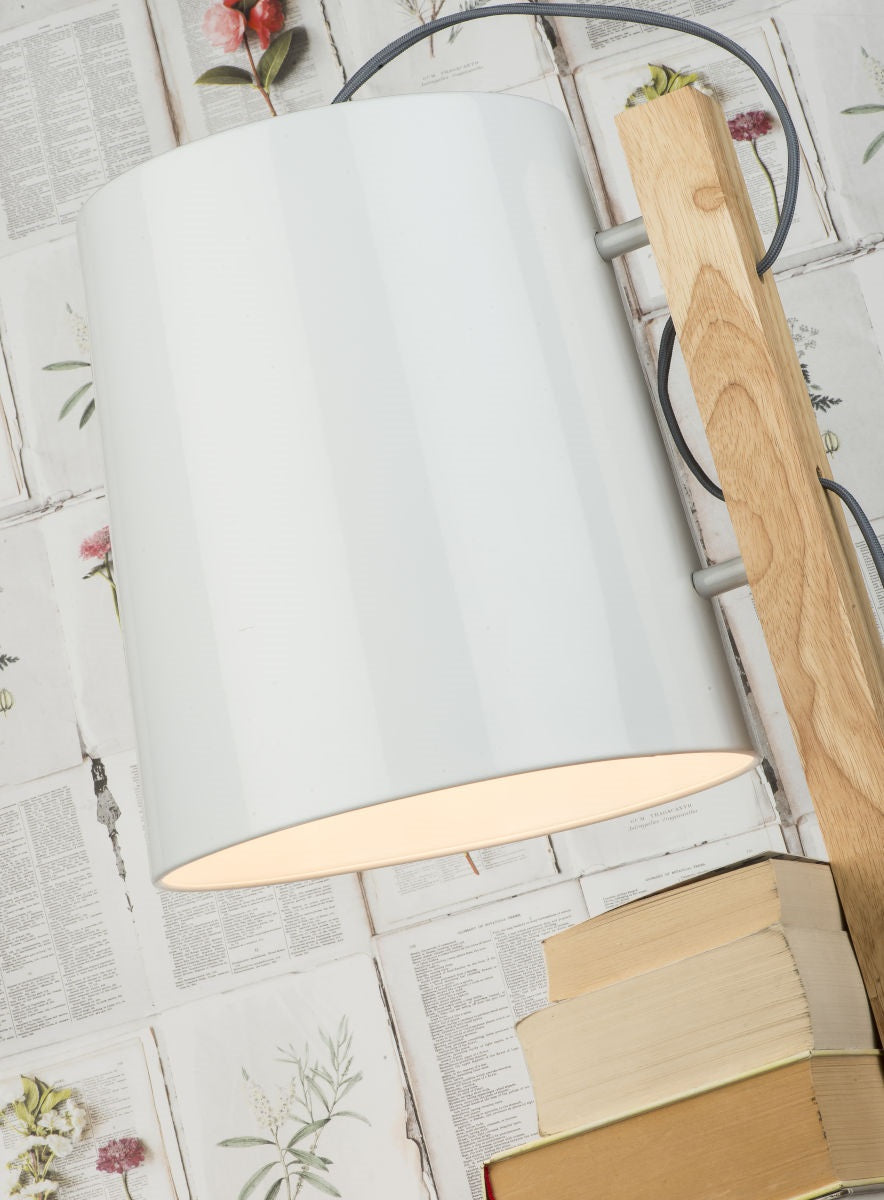 Cambridge Wooden 3-Shelf Floor Lamp