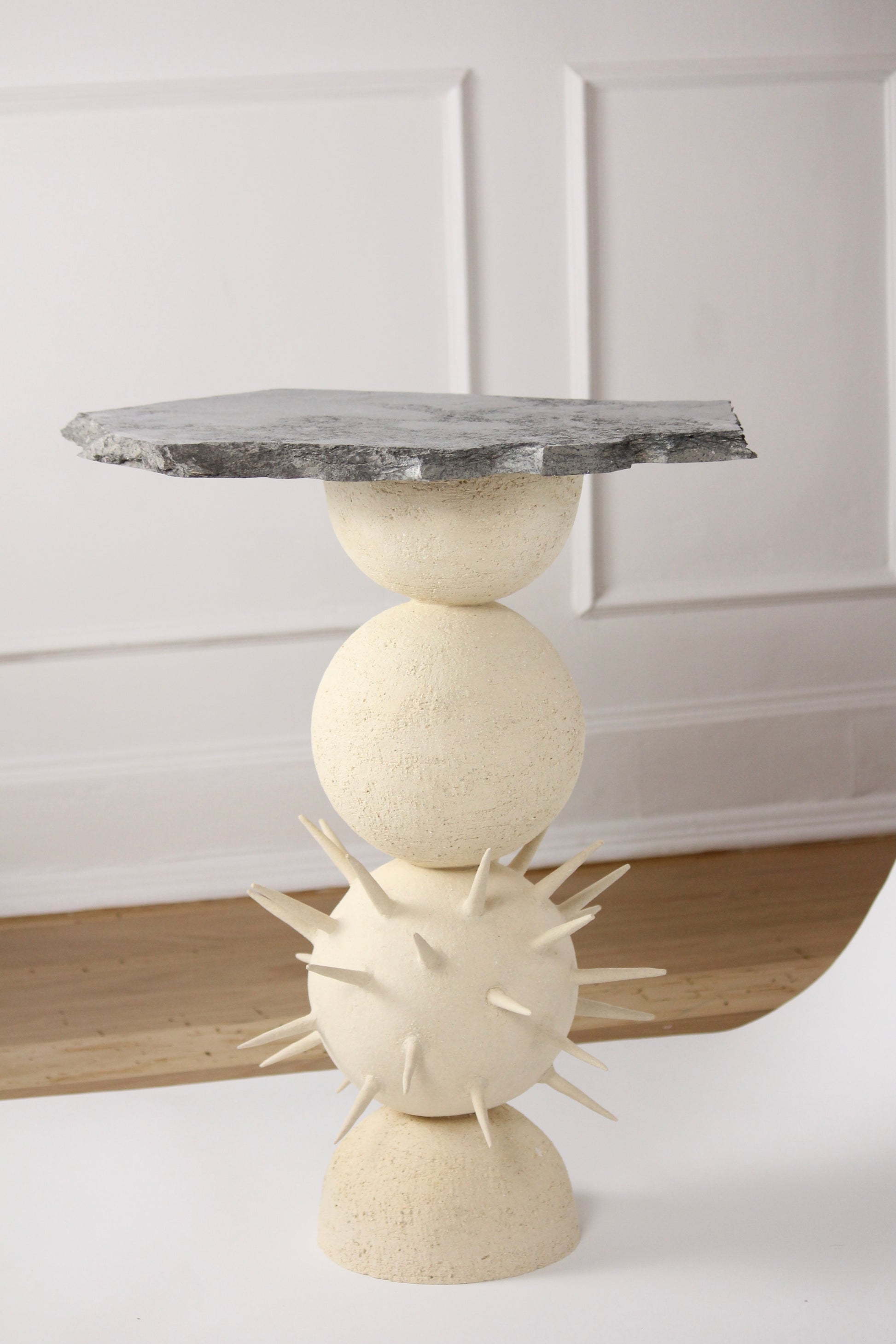 Mesa de Apoio em Cerâmica e Mármore Soho Mesas de Apoio Alan Louis