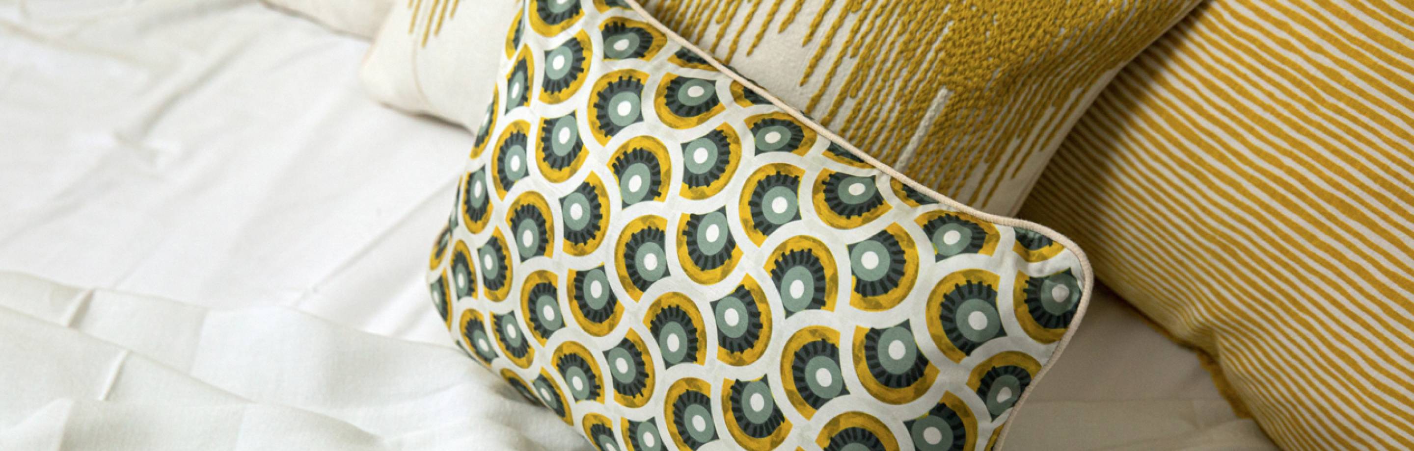 Rectangular Silk Cushion (45x30cm) Louisa