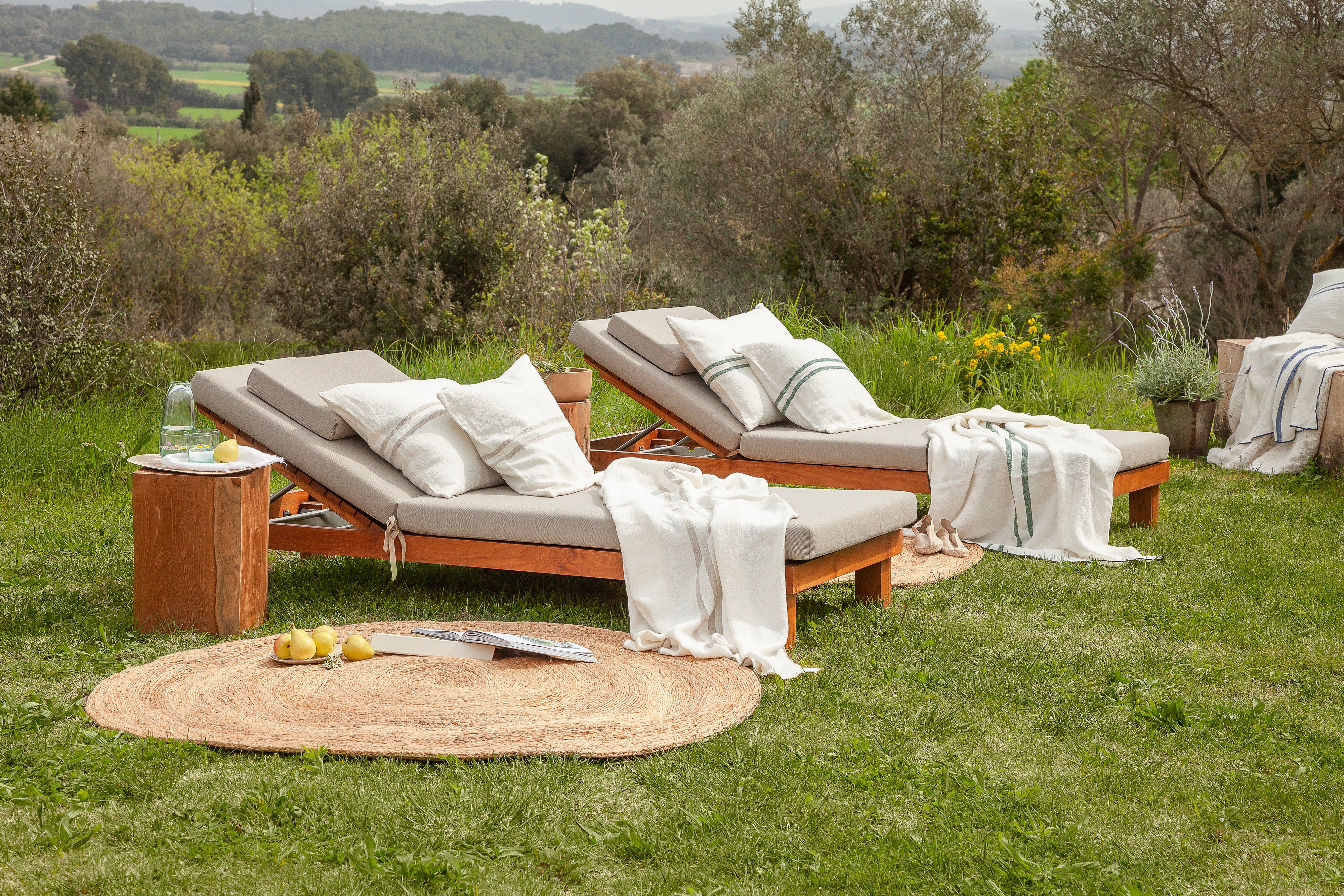 Wooden Outdoor Sun Lounger (200x80cm) Strauss
