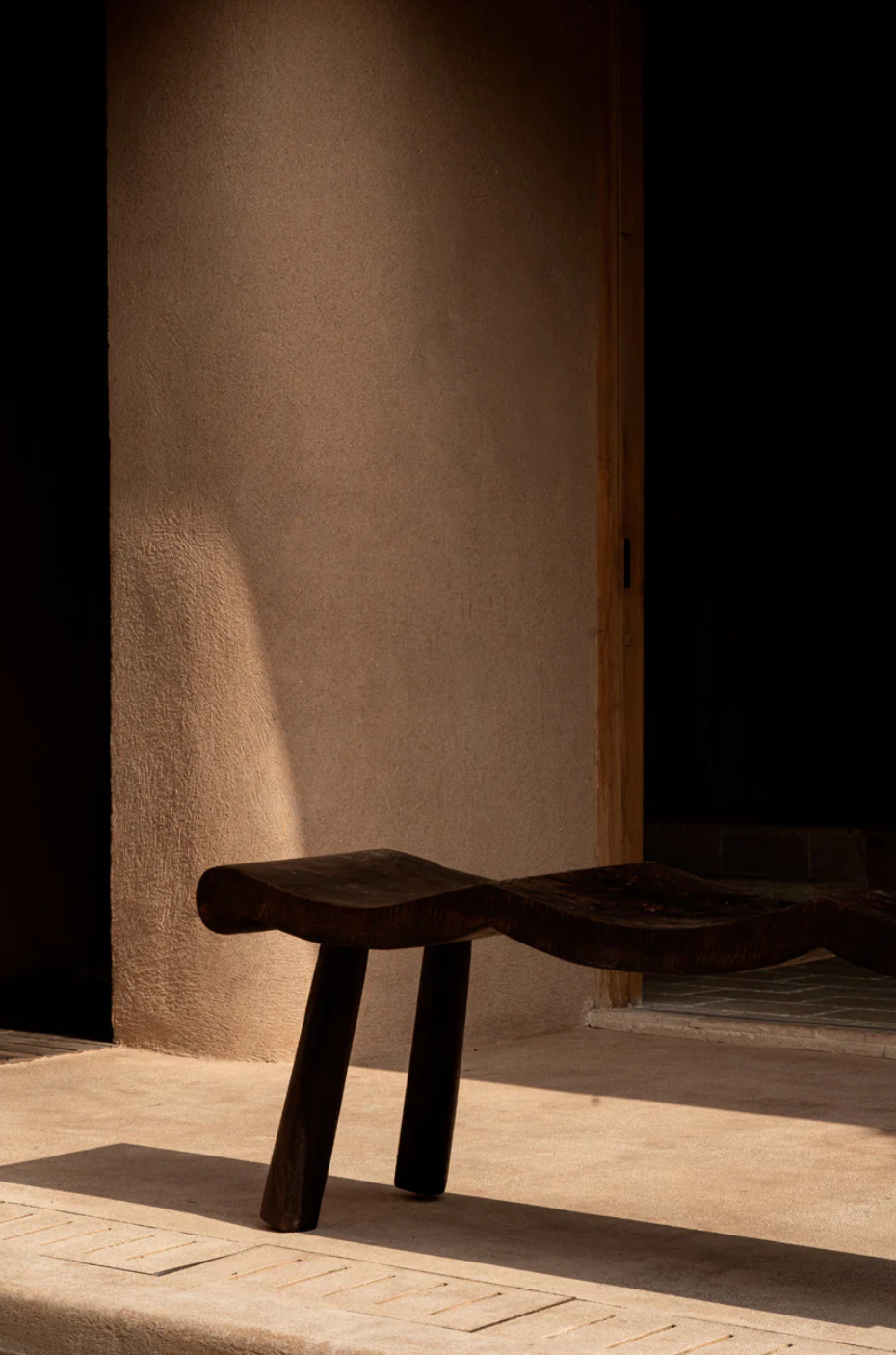 Banqueta em Madeira Lombok Wave