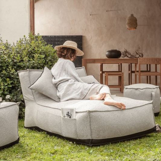 Caccini outdoor poufs