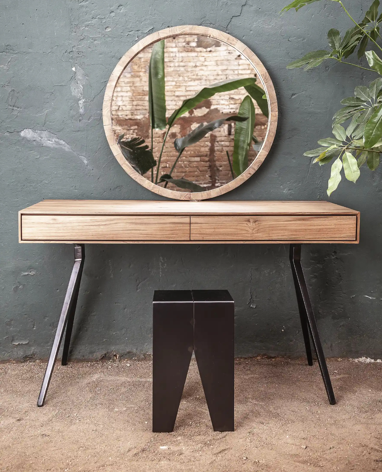 Rivia side table