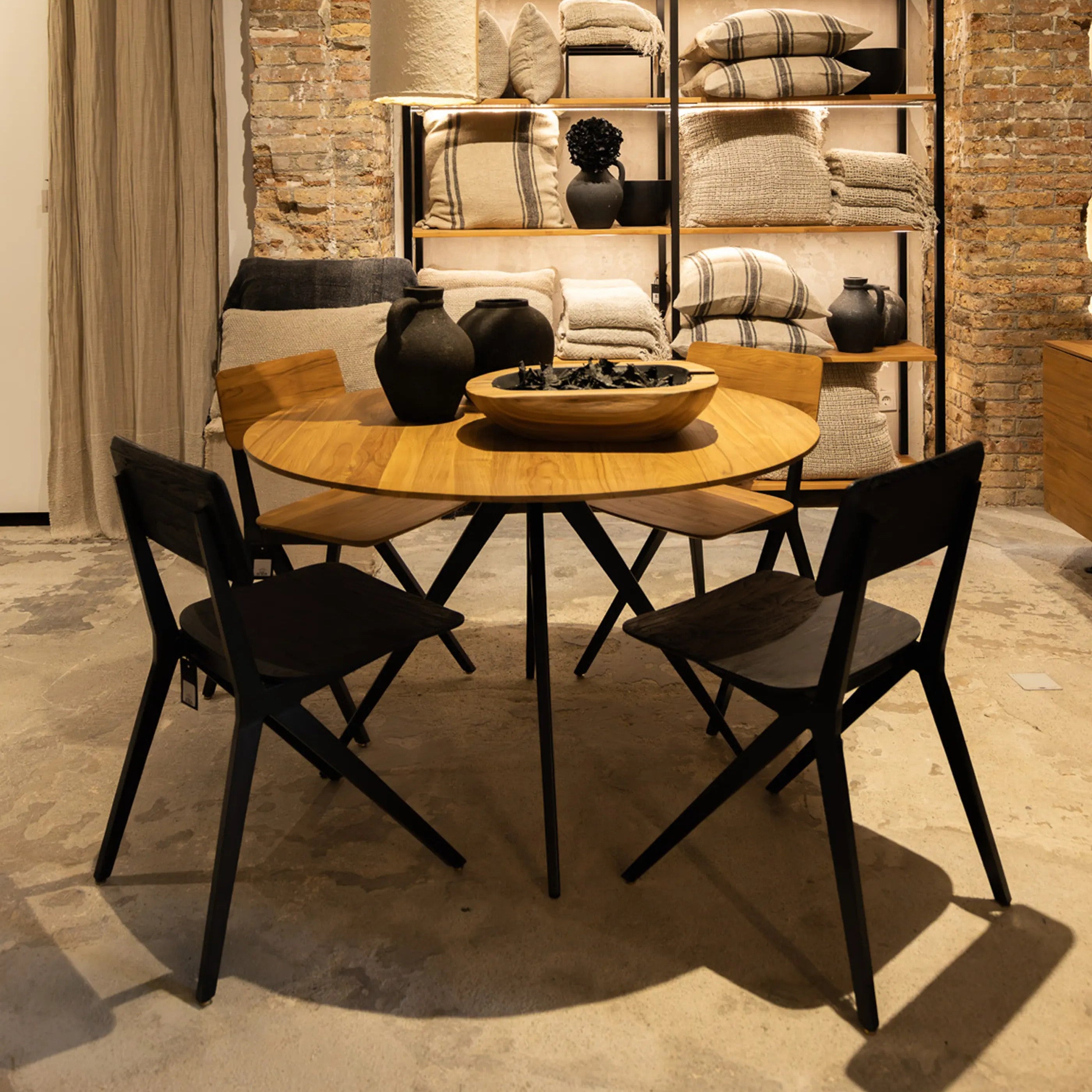 Mesa de Jantar Redonda (120cm) Liku