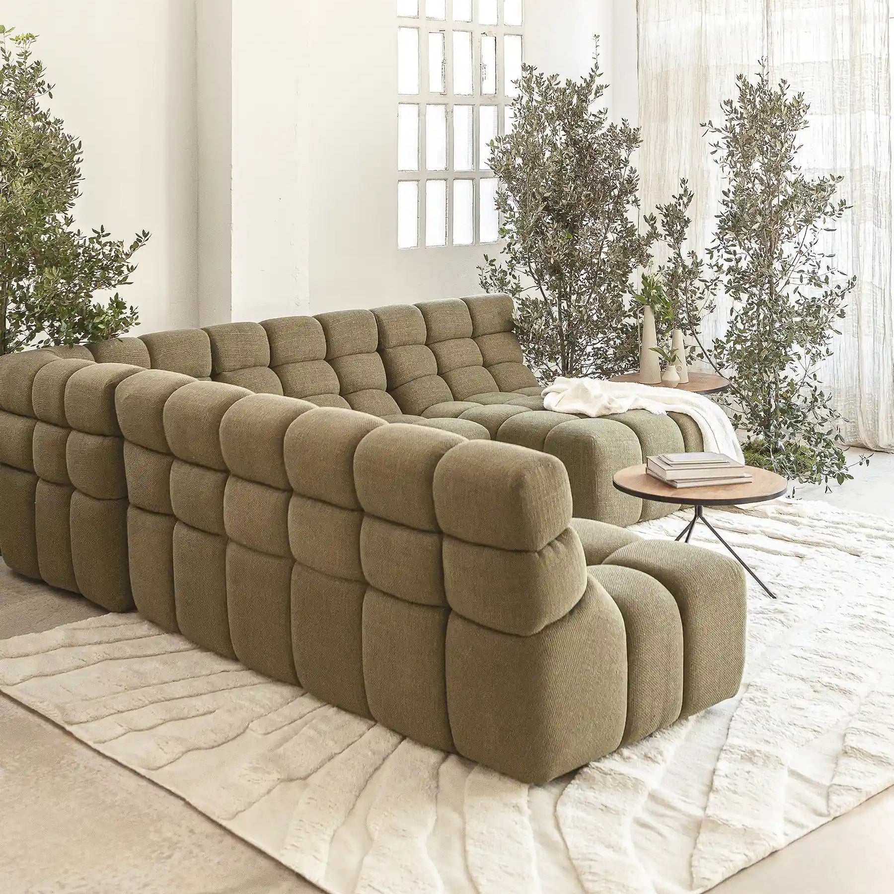 White Rectangular Wool Rug (250x350cm) Maina