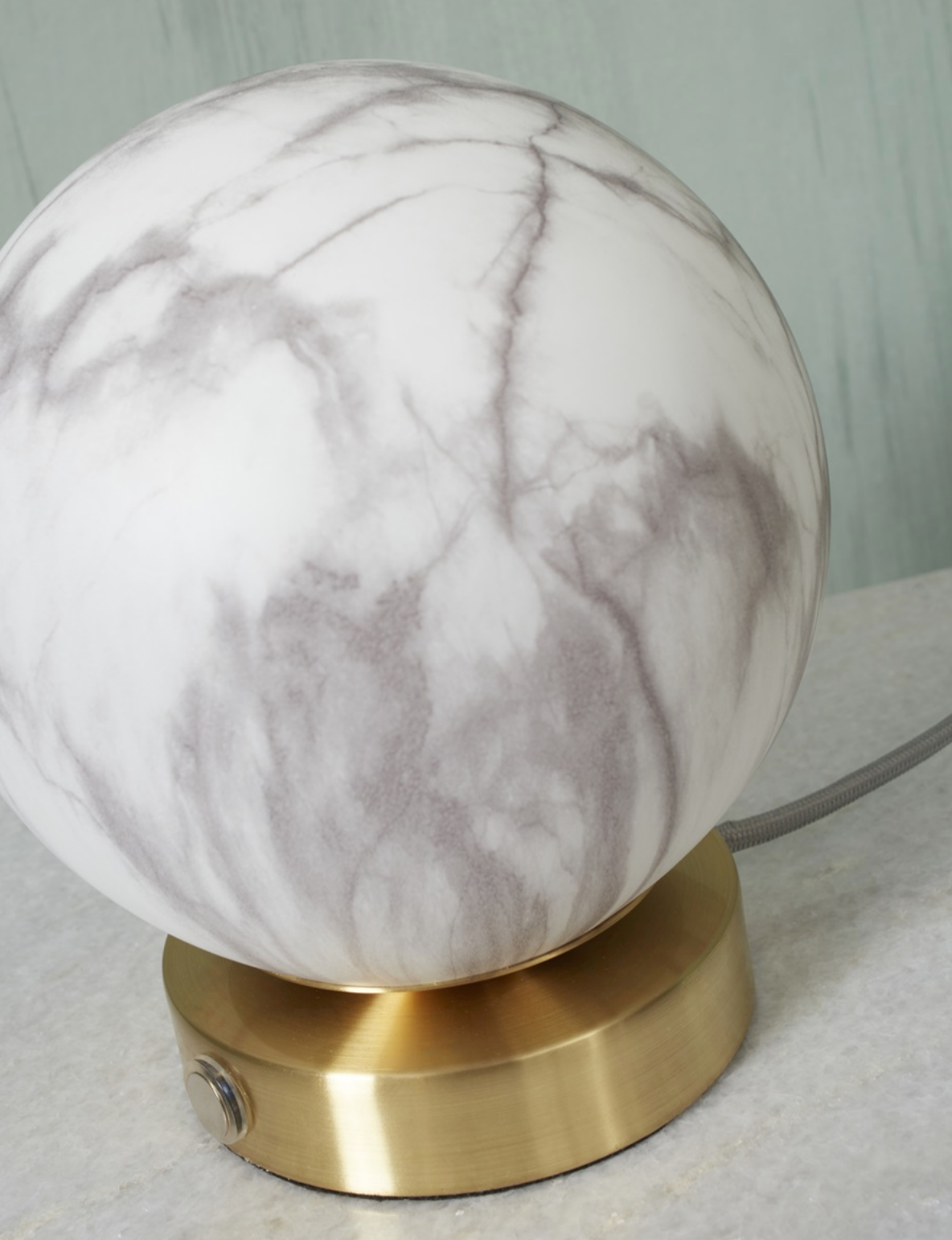 Carrara lamp